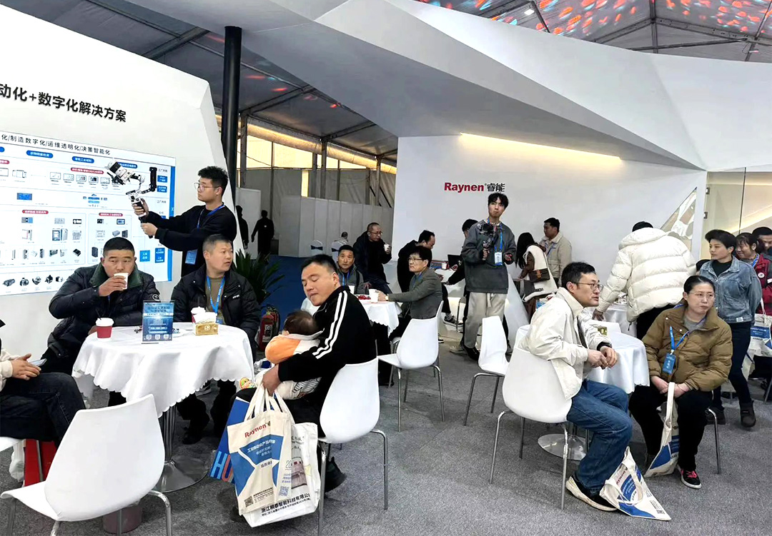 濮院展會精彩回顧 | 睿能展位人潮涌動，行業前沿技術一覽無余https://mmbiz.qpic.cn/mmbiz_jpg/uVPLicGse1zfSGAnFj8sU92BkOhtqnEerEJasH17wcFWMmXUSNBo3ibFJKHRHTG82ccnGjNOMEhdcbEAZuheWEIQ/640?wx_fmt=jpeg&from=appmsg&tp=wxpic&wxfrom=5&wx_(圖10)