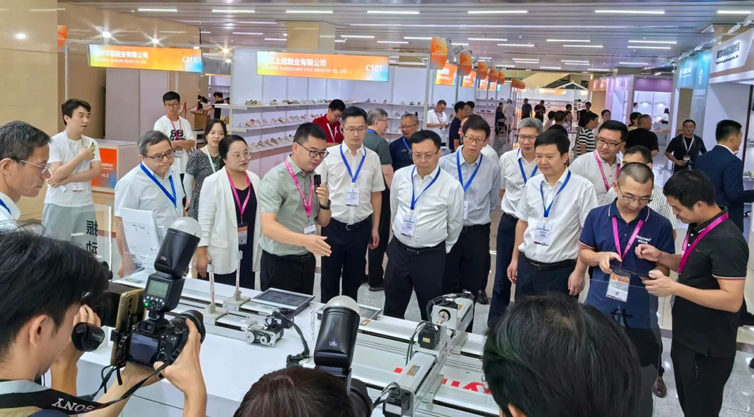 諸暨襪博會精彩回顧 | 睿能以智能科技引領針織產業新未來(圖2)